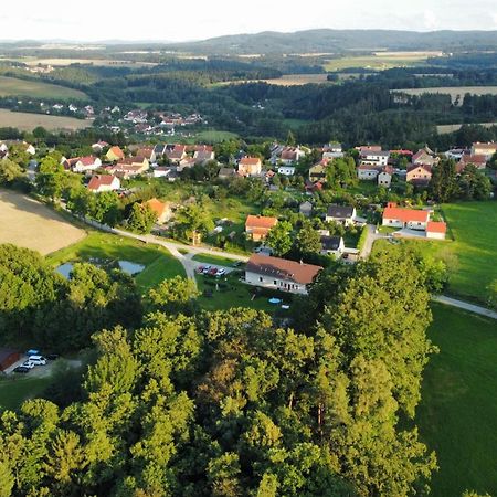 Penzion Na Podlesi Ve Zlate Korune Zlatá Koruna エクステリア 写真
