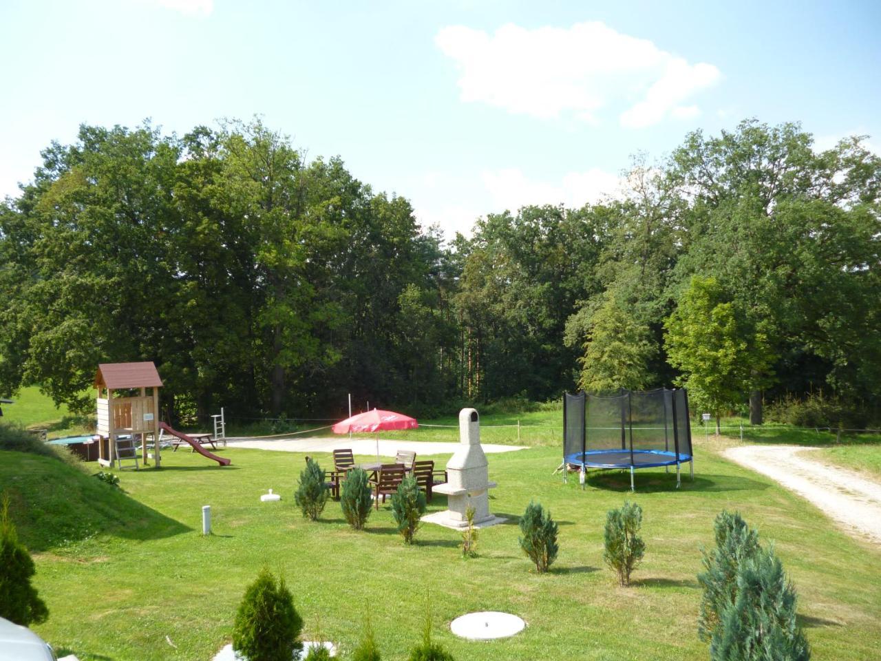Penzion Na Podlesi Ve Zlate Korune Zlatá Koruna エクステリア 写真